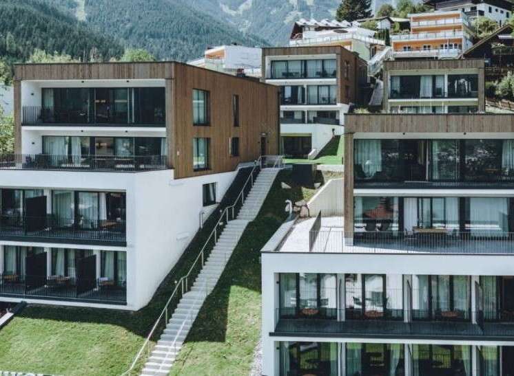 Discover luxury living at this stunning property nestled in a picturesque mountain setting.