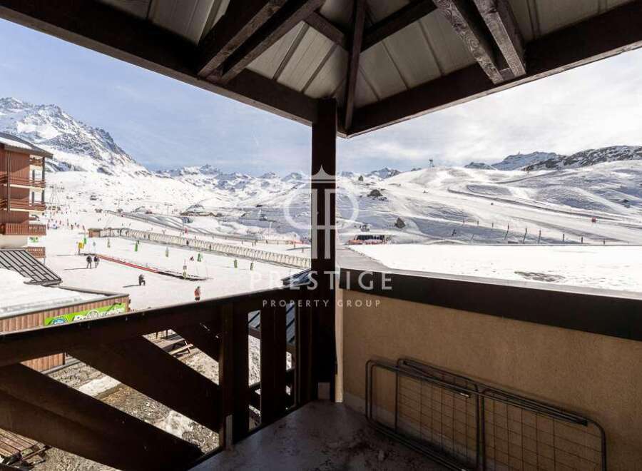 Enjoy breathtaking mountain views from this stunning property.
