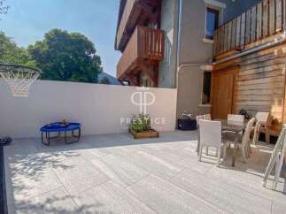 Discover the perfect blend of comfort and style in this stunning property.