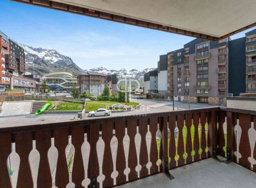 Enjoy breathtaking mountain views from this stunning property.