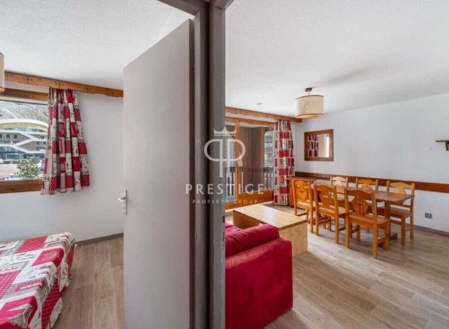 Discover a cozy retreat with this charming property.