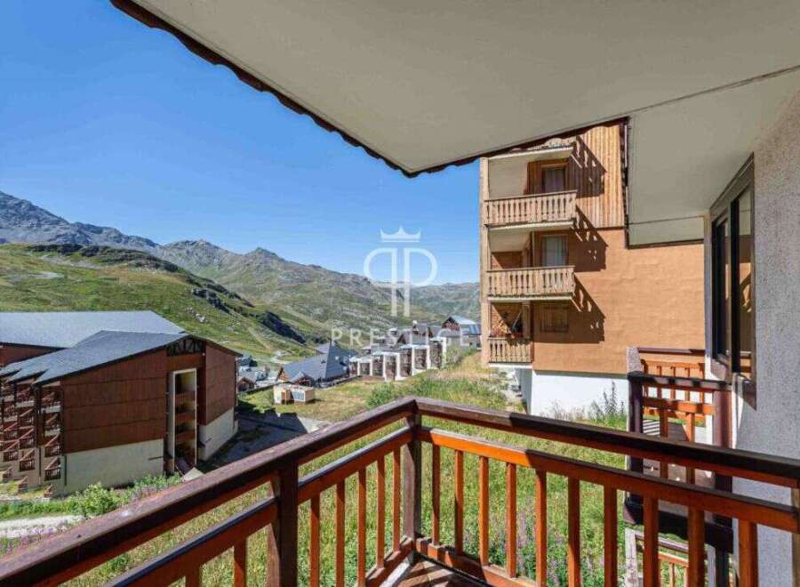 Enjoy breathtaking mountain views from this stunning property.