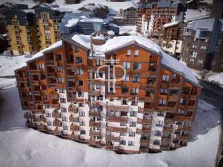 Discover a stunning ski-in/ski-out property nestled in the heart of the Alps.
