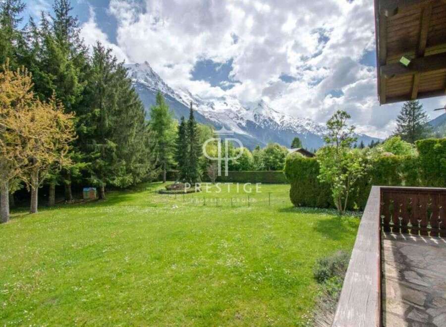 Discover a stunning property with breathtaking mountain views.