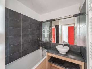 Discover modern elegance in this stylish bathroom.