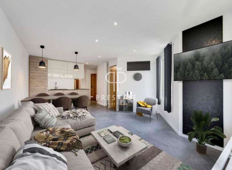 Discover modern living in this stunning property! Enjoy a spacious living area, perfect for relaxation and entertaining.