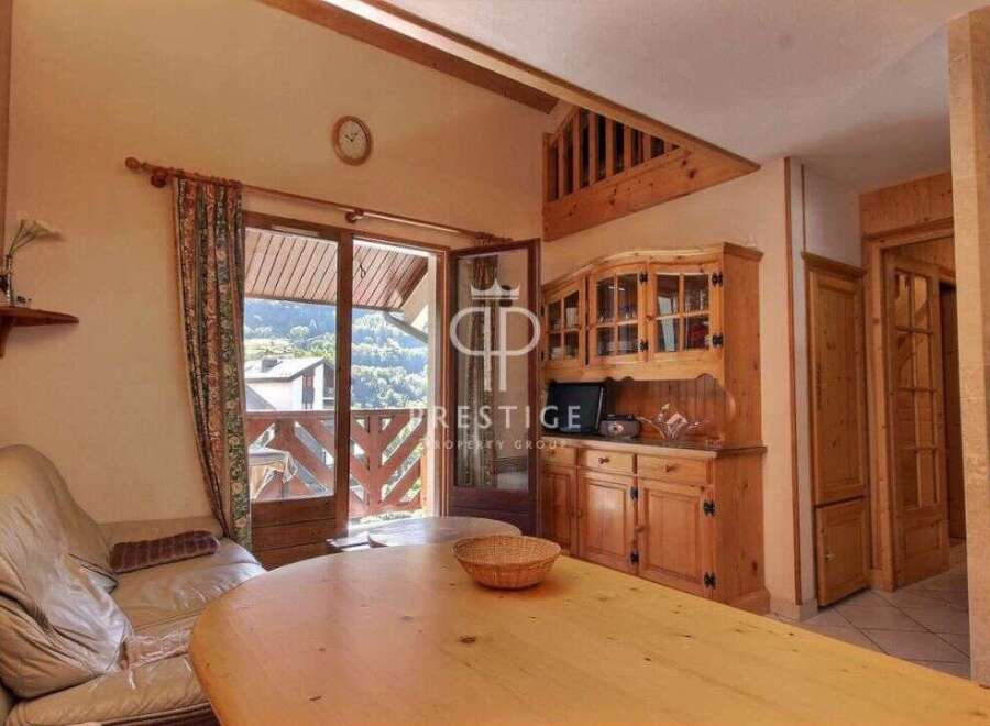 Discover a charming property with stunning views.