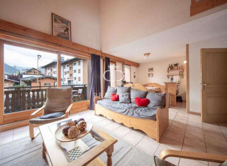 Discover a cozy living space with stunning views.