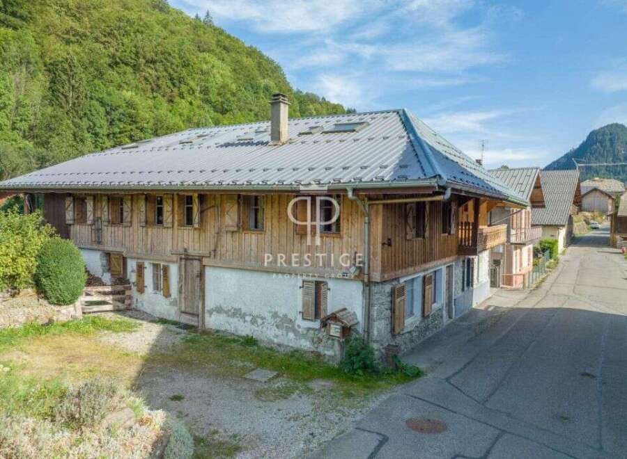 Discover this charming property nestled in a picturesque setting.