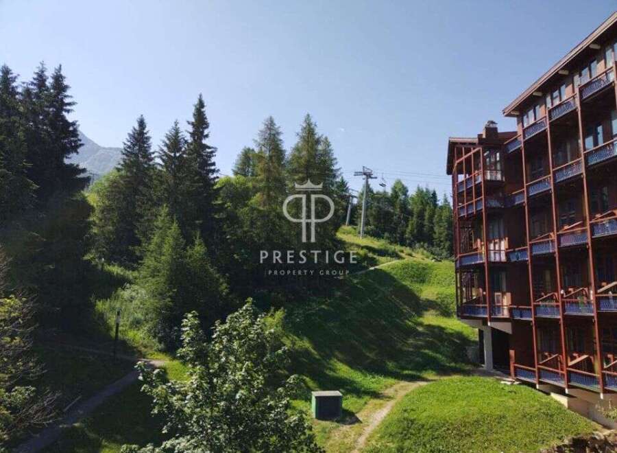 Discover luxury living in this stunning property nestled amidst breathtaking natural beauty.