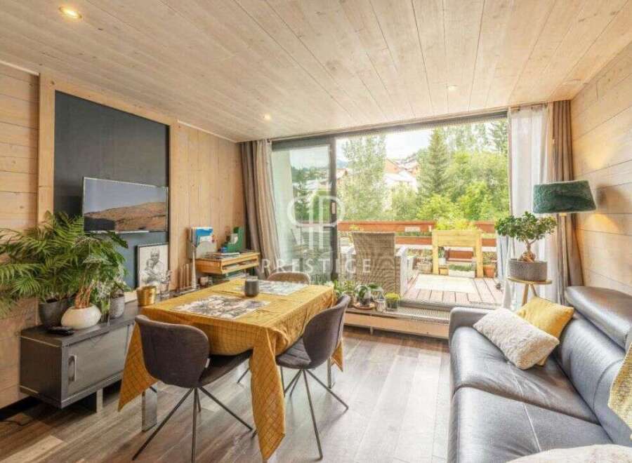 Discover a cozy living space with a touch of nature.