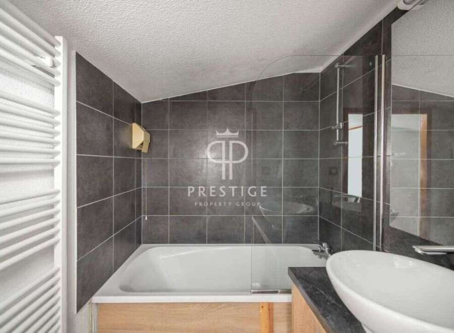 Discover a modern bathroom with sleek design.