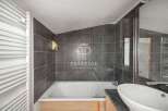 Discover a modern bathroom with sleek design.