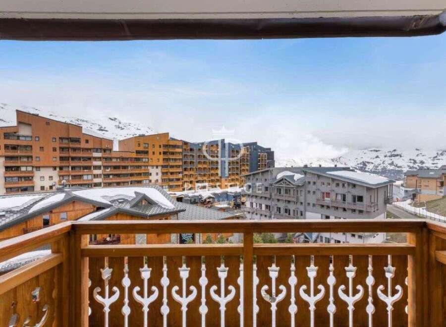 Enjoy breathtaking mountain views from this stunning property.