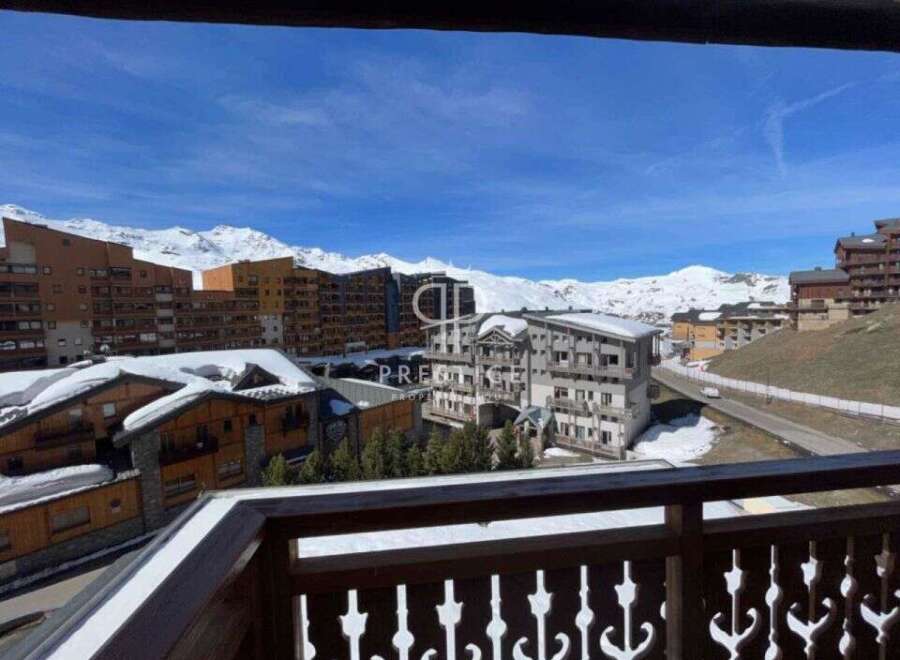 Enjoy breathtaking mountain views from this stunning property.