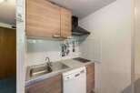 Discover this charming kitchen, perfect for culinary enthusiasts.