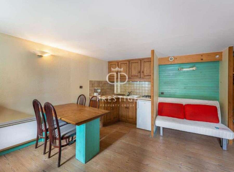 Discover this charming property, perfect for a cozy retreat.