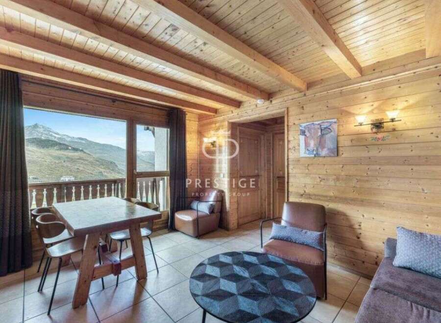 Experience the charm of this cozy mountain retreat.