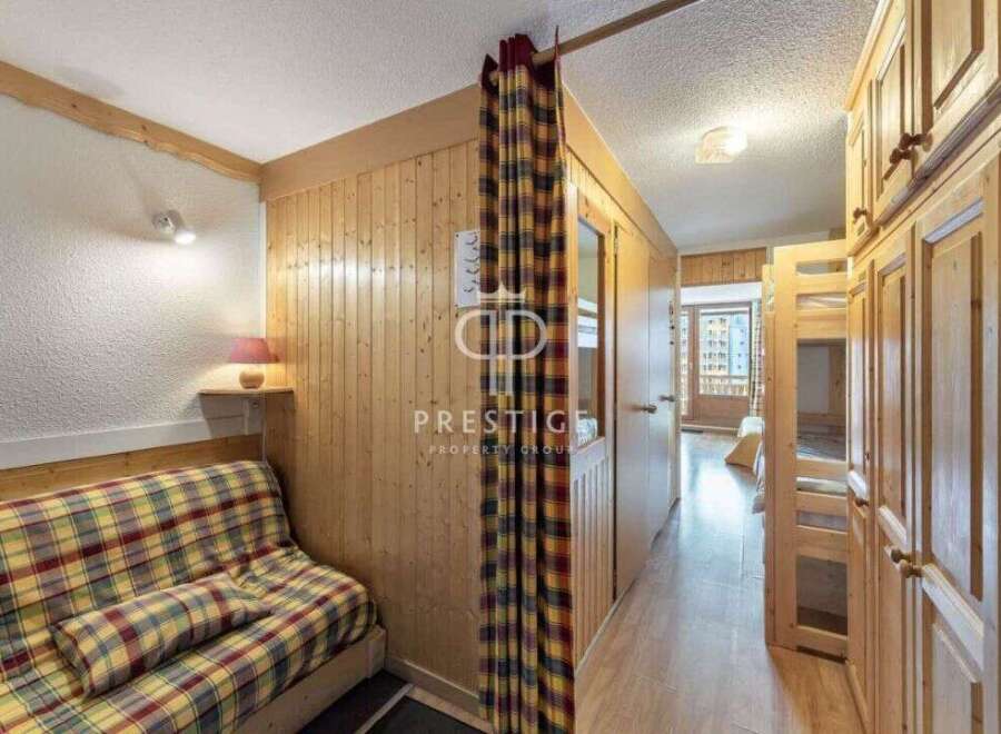 Discover a cozy retreat with this charming property.
