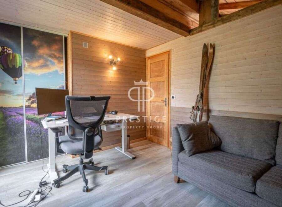Discover a cozy retreat with this charming property.