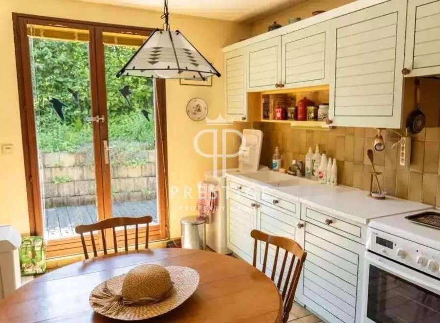 Charming kitchen with a bright and airy feel.