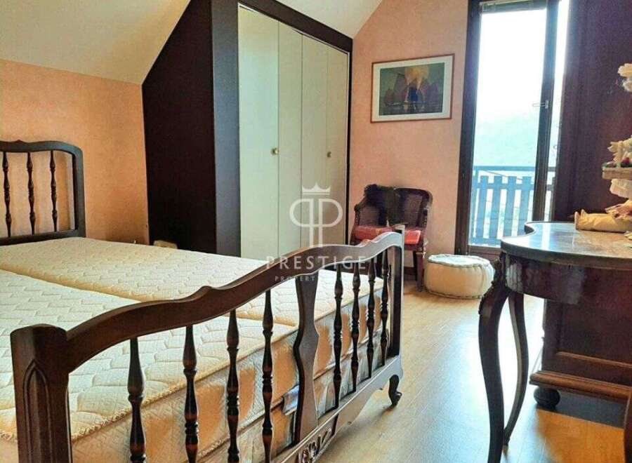 Discover a charming bedroom with a cozy ambiance.