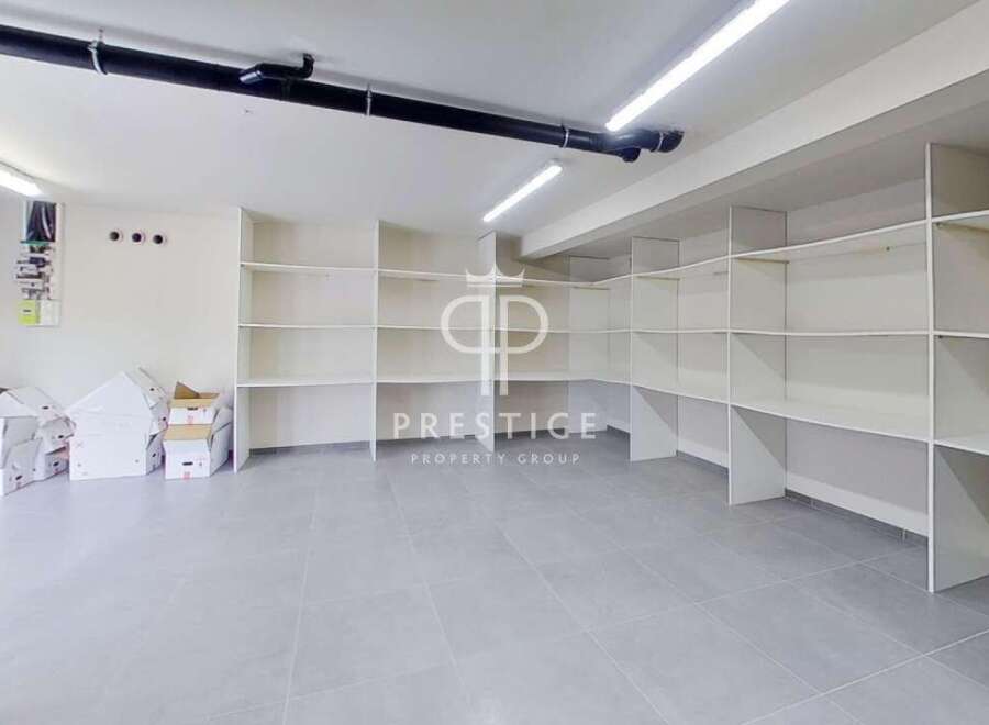 Discover a spacious storage unit, perfect for organizing and storing your belongings.