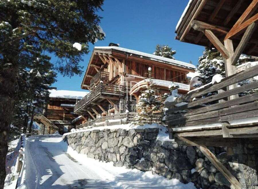 Discover a stunning chalet nestled in a winter wonderland.