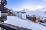 Experience the ultimate ski-in/ski-out lifestyle in this stunning property.