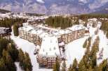 Discover a stunning ski-in/ski-out property nestled in the heart of the mountains.