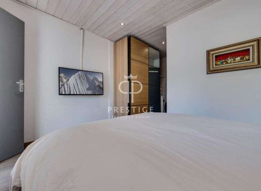 Discover luxury living in this stunning property.