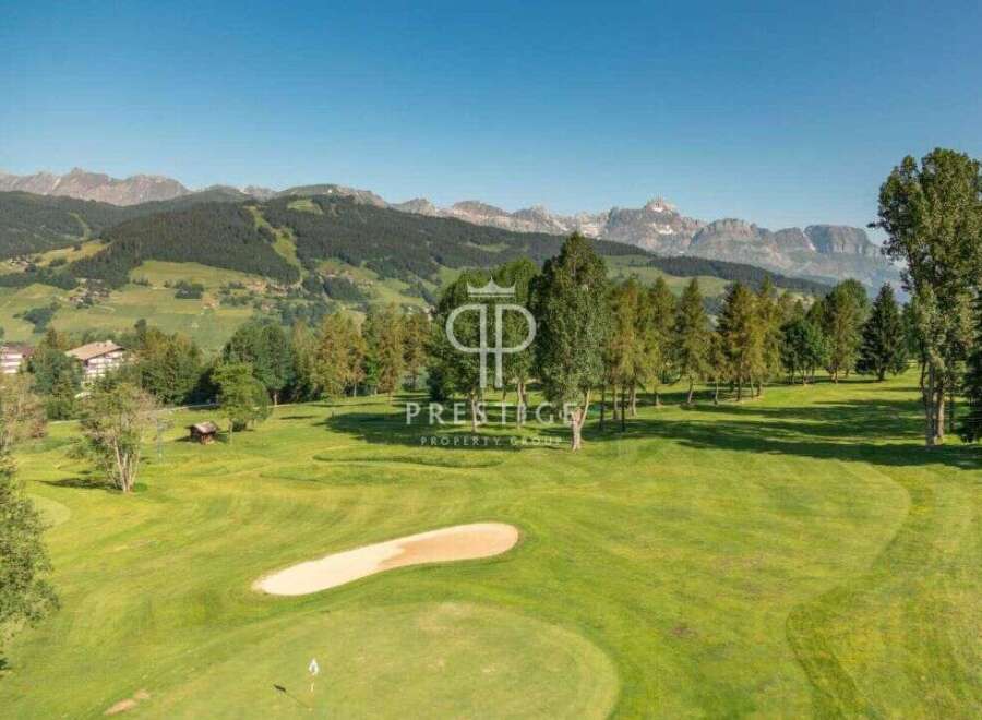 Experience luxury living in this stunning property with breathtaking mountain views.
