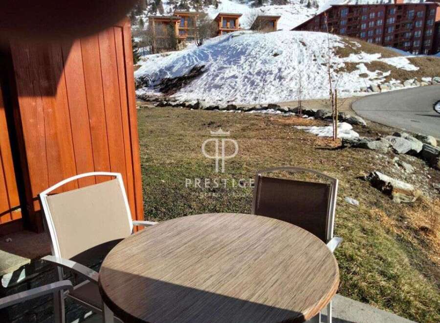 Enjoy breathtaking mountain views from this stunning property.