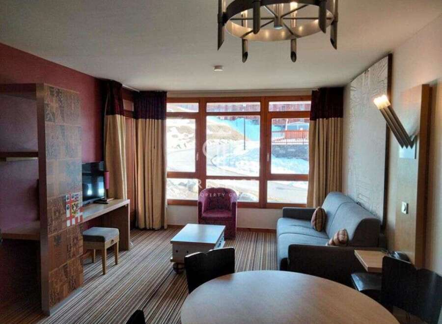 Discover a cozy retreat with this inviting living space.