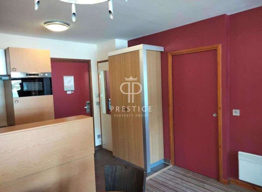 Discover this charming property featuring a modern kitchen with built-in appliances.