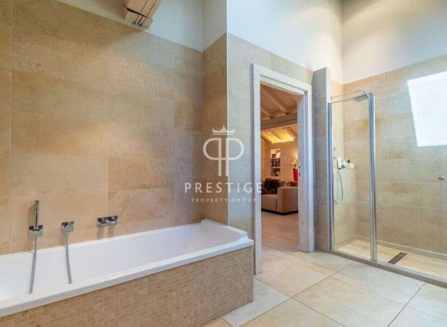 Discover luxury living in this stunning property.