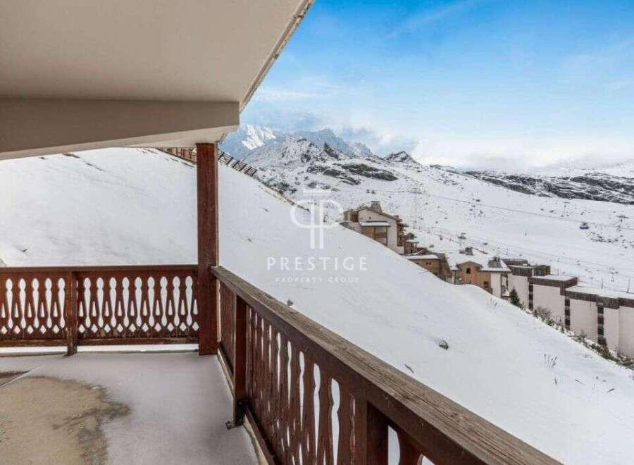 Enjoy breathtaking mountain views from this stunning property.