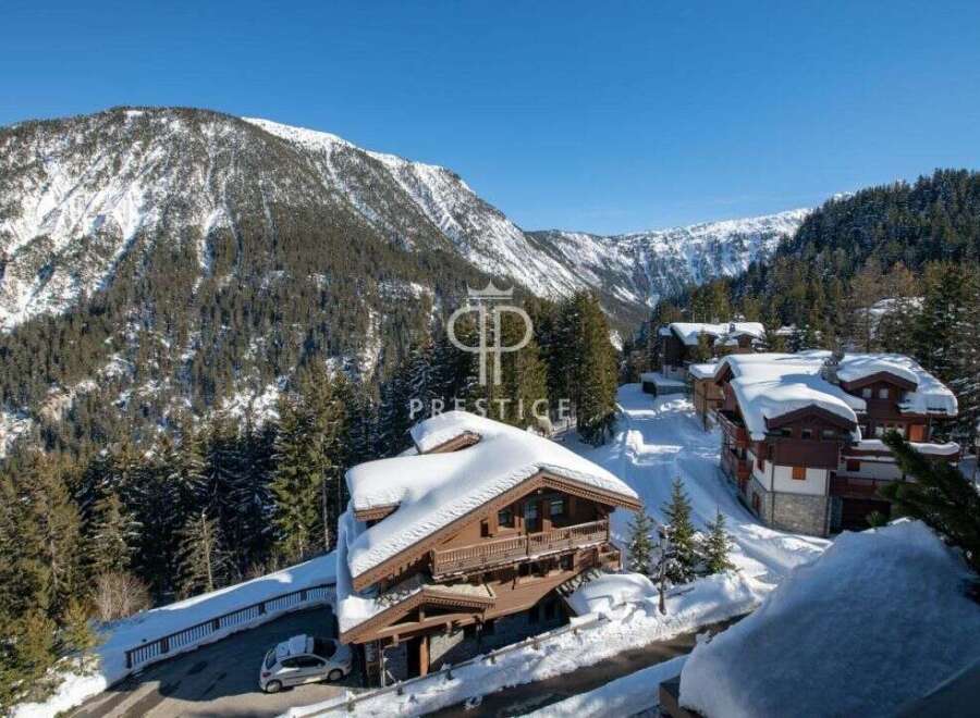 Experience luxury living in this stunning chalet nestled in the heart of the mountains.
