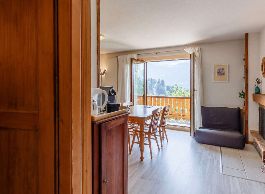 Discover a cozy retreat with stunning mountain views.