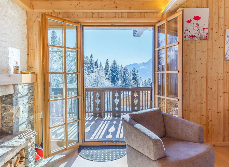Experience the tranquility of a cozy cabin with stunning mountain views.