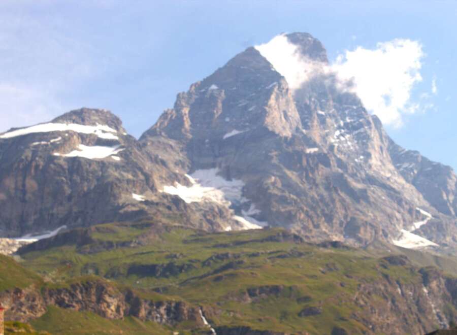 Discover properties with breathtaking mountain views.