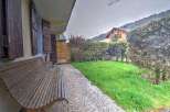 Charming chalet with a private garden perfect for relaxing.
