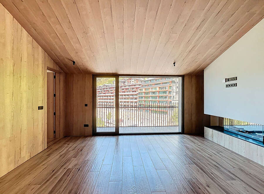 Experience luxury living in this stunning property featuring a modern design and high-end finishes.