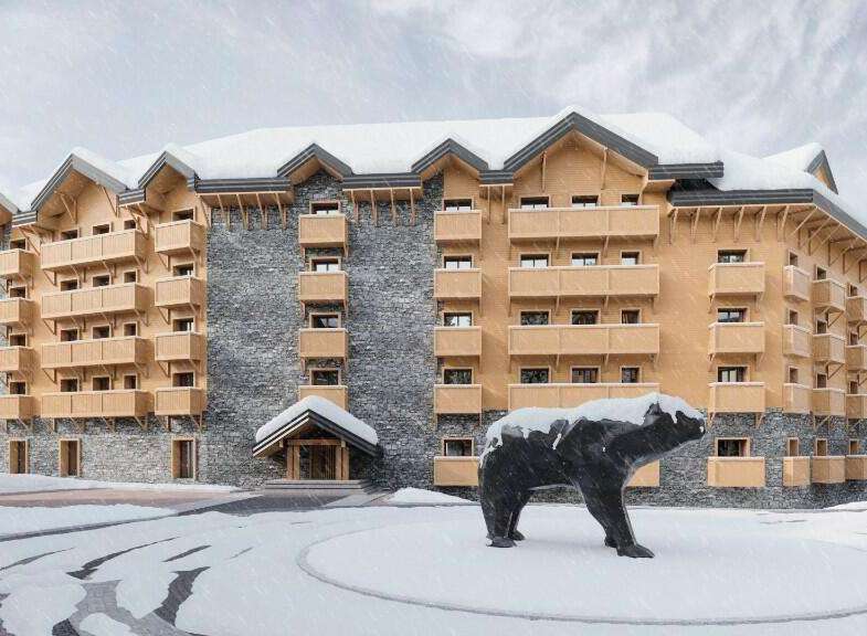 This stunning chalet-style hotel boasts a prime location, offering breathtaking views and easy access to outdoor activities.