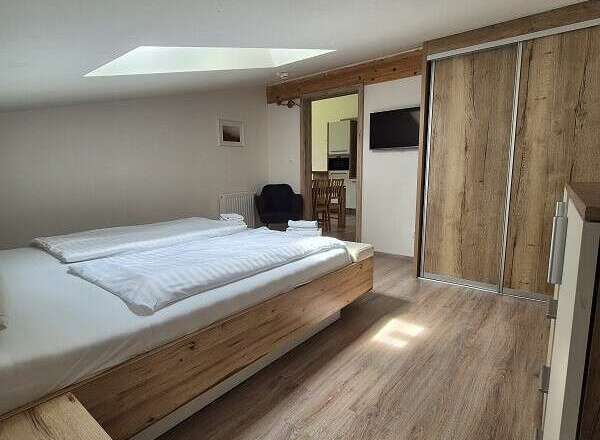 Discover a cozy bedroom with a modern design.