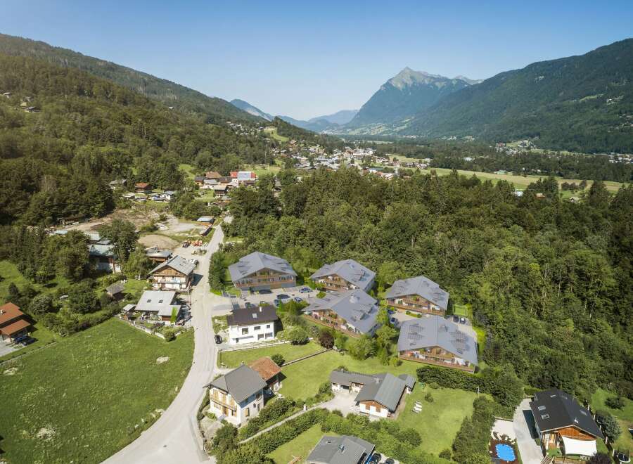 Discover your dream home nestled in the heart of the Alps! This stunning property boasts modern architecture with a touch of rustic charm, offering breathtaking mountain views.