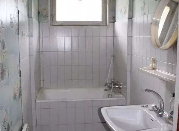 Discover this charming bathroom featuring a classic design.