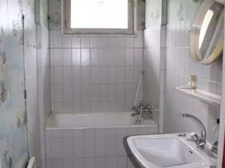 Discover this charming bathroom featuring a classic design.