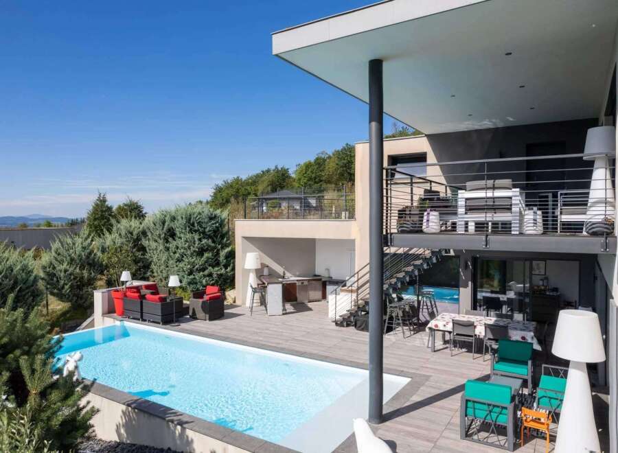 Luxury modern house with infinity pool and stunning views.