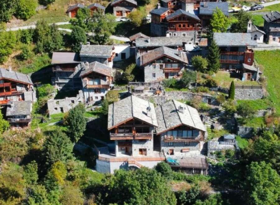 Nestled in the heart of the French Alps, this stunning chalet offers breathtaking mountain views and unparalleled privacy.